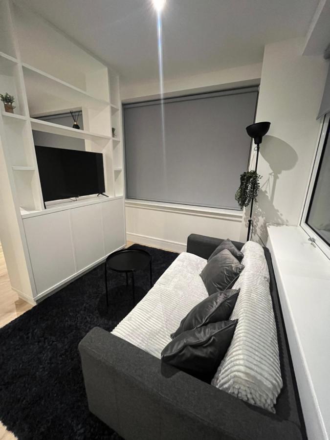 Aeropartment & Aerotel, London Heathrow Airport, Terminal 4, Ev Stations & Cheap Parking On Site! Hillingdon Exterior foto