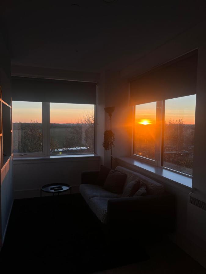 Aeropartment & Aerotel, London Heathrow Airport, Terminal 4, Ev Stations & Cheap Parking On Site! Hillingdon Exterior foto